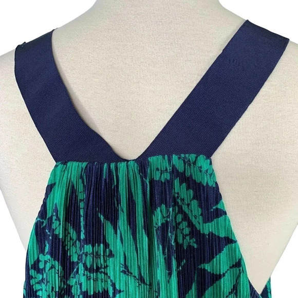 Banana Republic Pleated Racer Back Tank Tops Women Size XL Tropical Green Blue - Picture 8 of 15